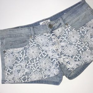 Original Quality Aeropostale Shorts Size 1/2